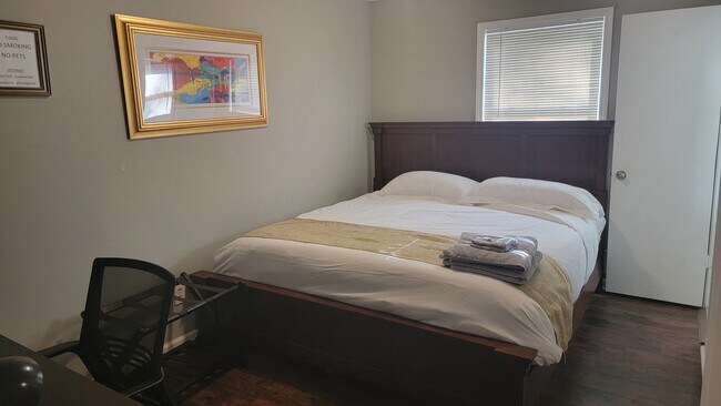 bedroom #1 - 6585 Buckhurst Trl