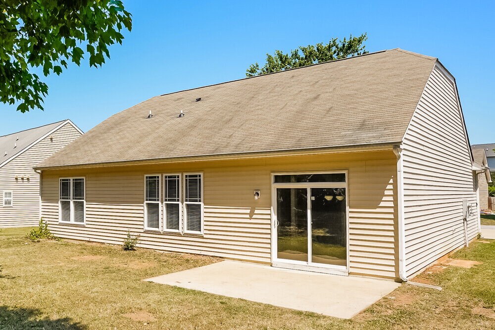 Building Photo - 236 Haywood Ln