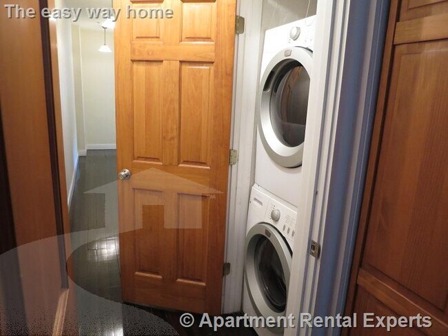 Building Photo - 6 Giles Park