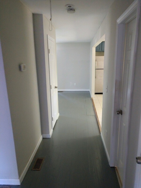 Building Photo - 4207 Dinglewood Ave