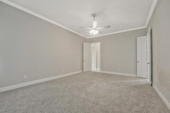 Building Photo - 1910 Graham Wy