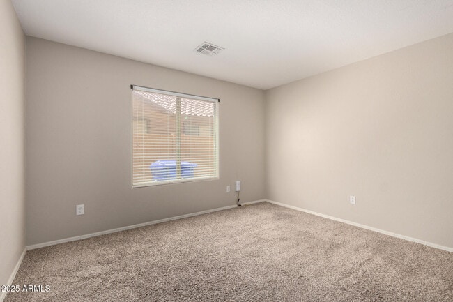 Building Photo - 4122 E Palm Beach Dr