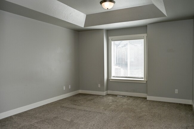 Building Photo - 2032 N 350 E