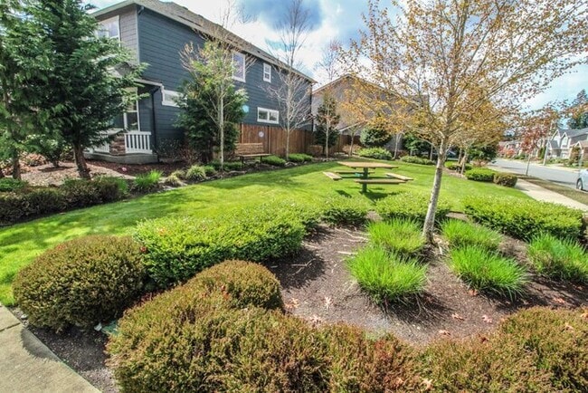 Building Photo - Excellent Snohomish Location. 5bed 3bath 2 Car Garage Sitting on a non through street with very l...