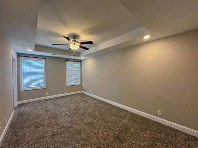 Building Photo - Gorgeous, Like New Home For Rent in Sango!