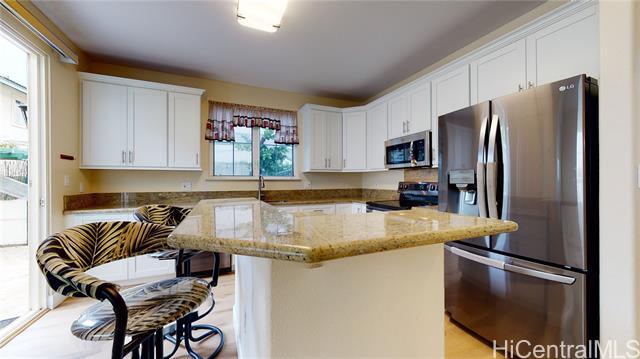 Building Photo - 91-1021-1021 Wahinoho St