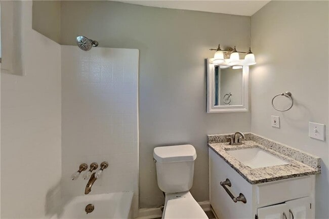 Building Photo - 210 Weatherstone Pkwy