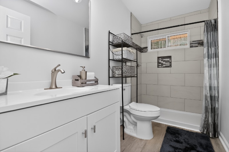 Building Photo - 8025 Wilson Woods Dr