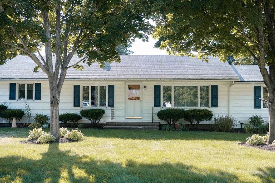 Building Photo - 4075 Circle Dr