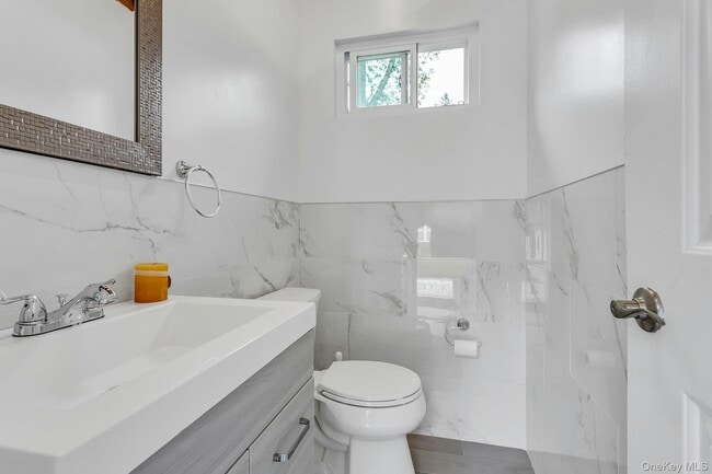 Building Photo - 21 Buttonwood Dr