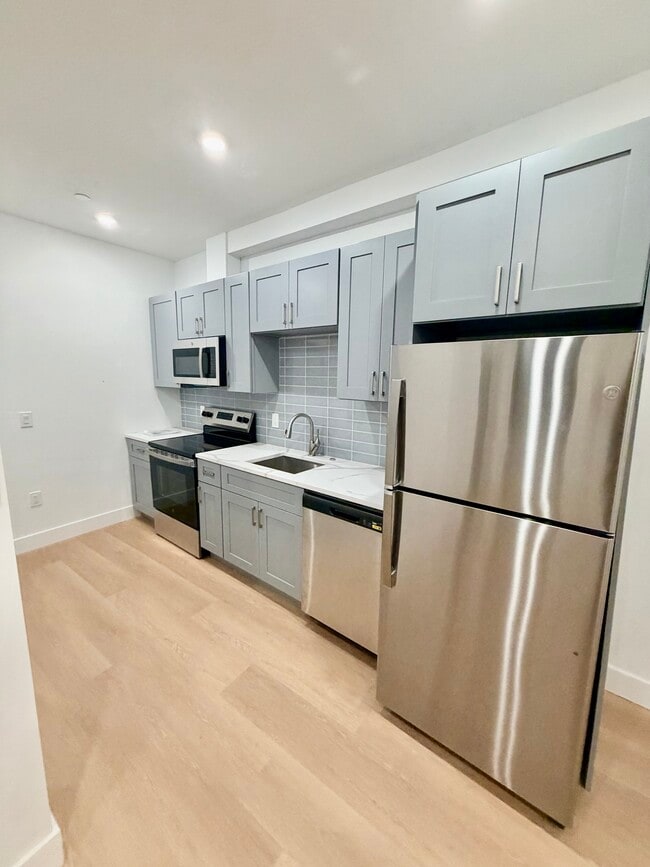 Building Photo - 178 W Seymour St