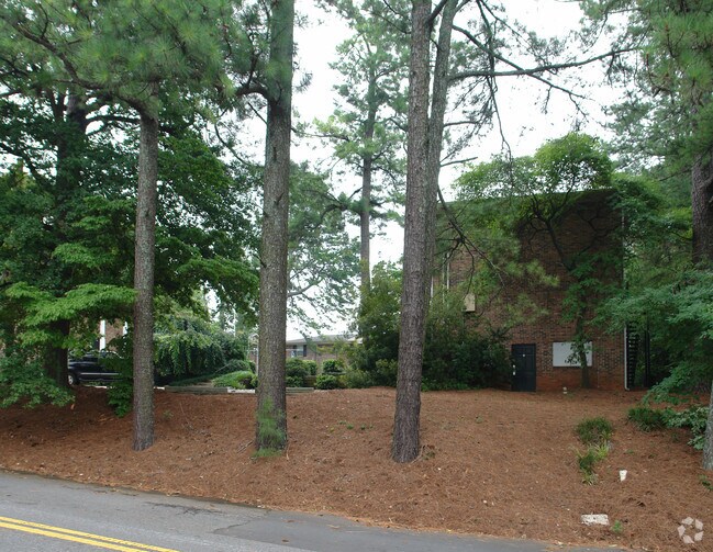 Building Photo - The Hammonds