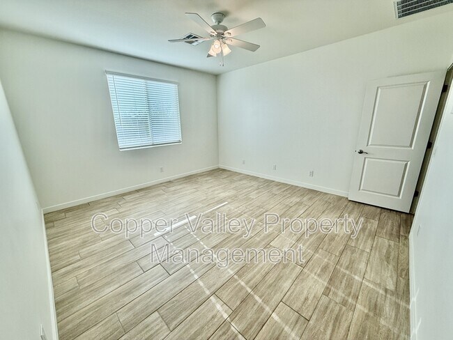 Building Photo - 15831 W Jomax Rd
