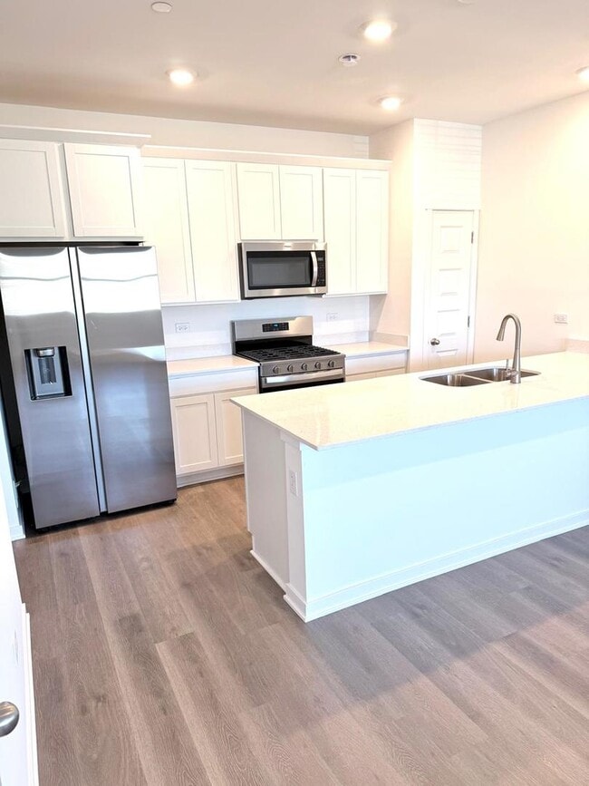 Building Photo - 2272 Barbera Dr