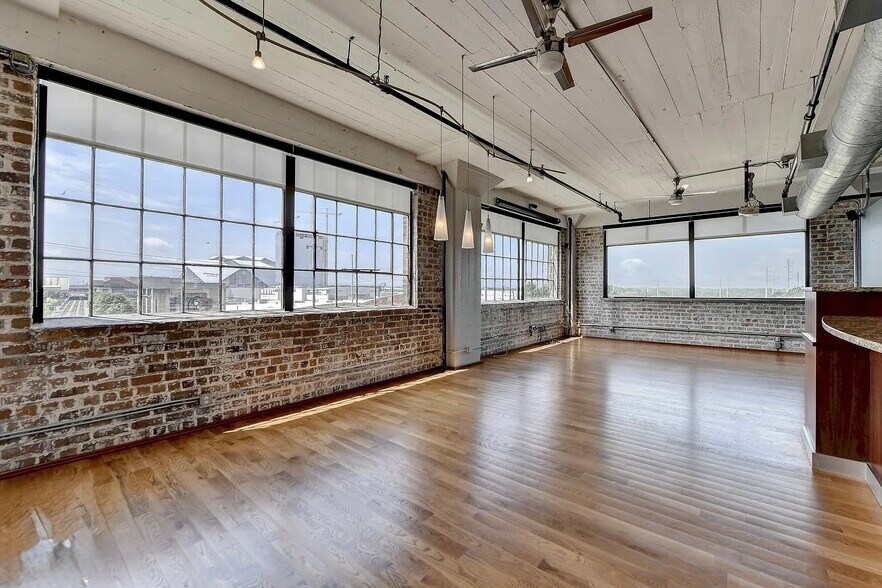 Building Photo - 426 Marietta St NW