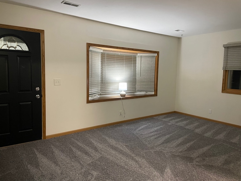 Building Photo - 2200 N 68th St