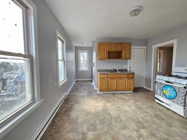 Building Photo - 183 Orange St