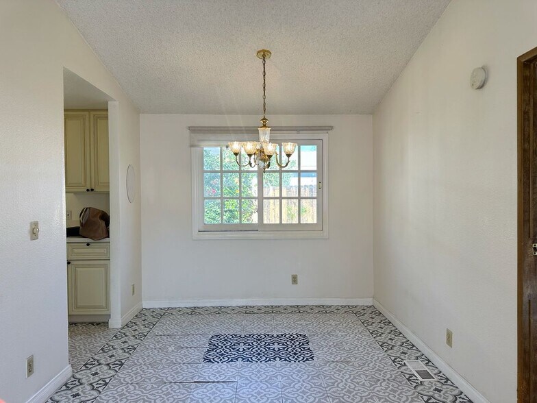 Building Photo - 5750 Westfield