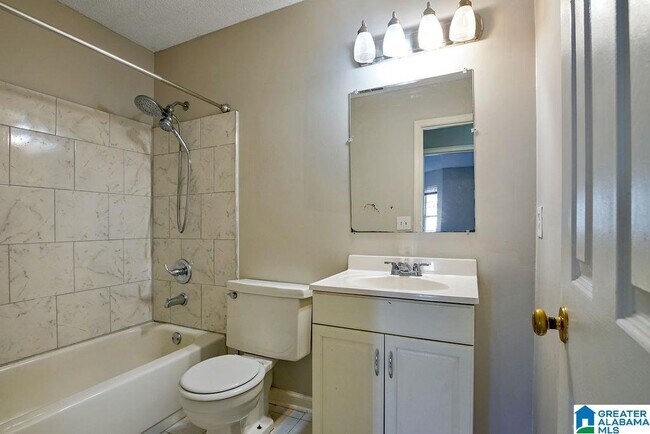 Building Photo - 3507 Wildewood Dr