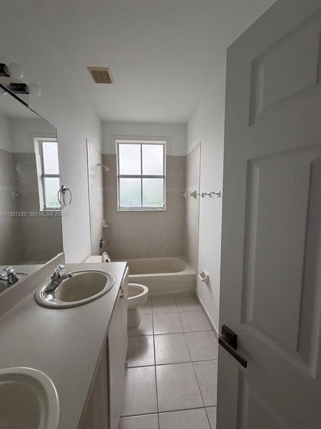 Building Photo - 8513 NW 109th Ct