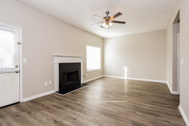 Building Photo - 7537 Edenberry Way