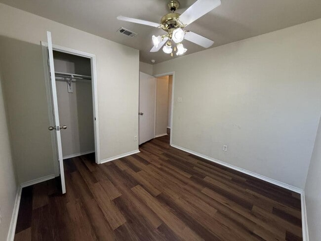 Building Photo - 5316 Joshua Ct