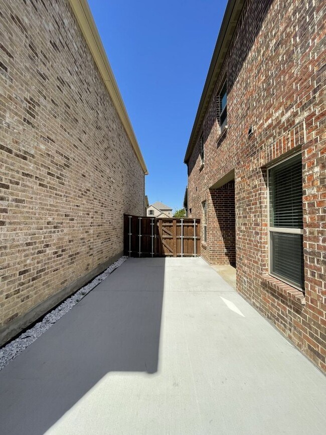 Building Photo - 2 story, Corner lot, Frisco ISD