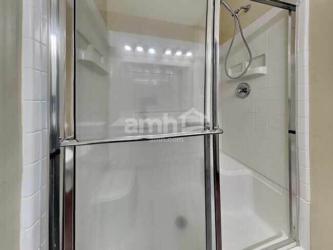 Building Photo - 9770 Soaring Breezes