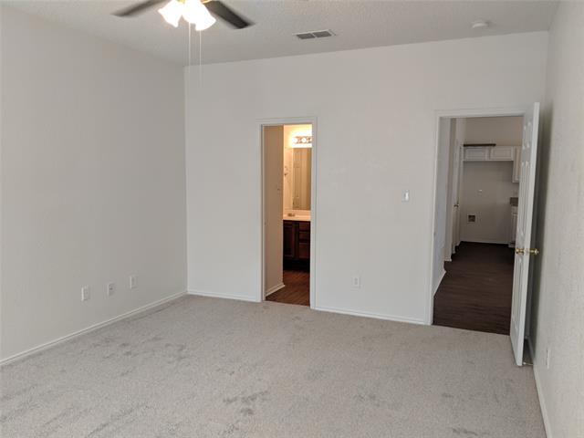 Building Photo - 7216 Park Creek Cir W