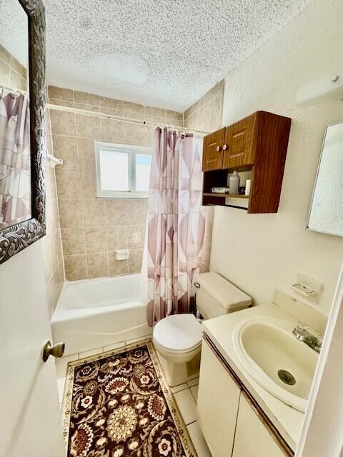 Building Photo - 2810 NW 8th Ct