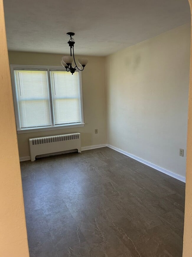 Building Photo - Coming Soon!! 4 Bedroom in Central School ...