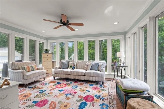 Building Photo - Beautiful Updated Home for Rent in New Irv...