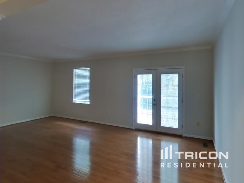 Building Photo - 502 Waters Cove Ct