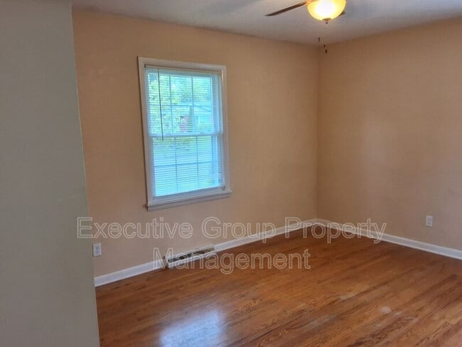 Building Photo - 511 Smith Ave