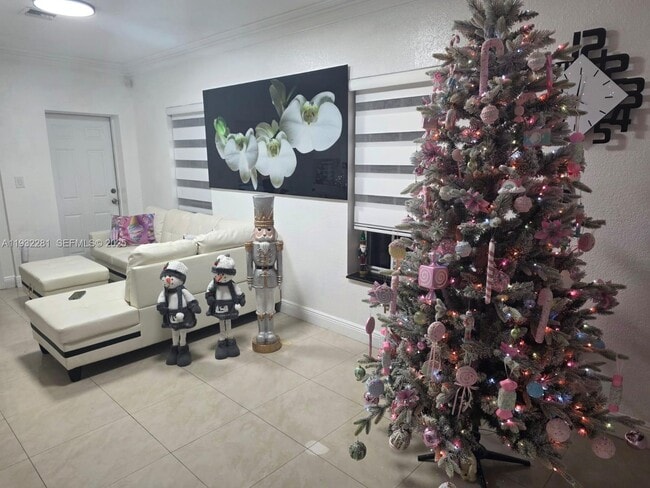 Building Photo - 16201 SW 169th Ave