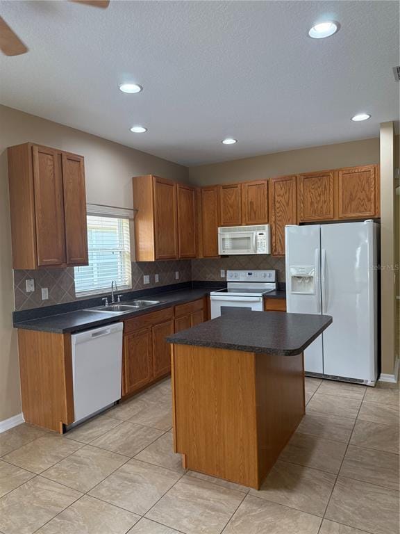 Building Photo - 14728 Sapodilla Dr