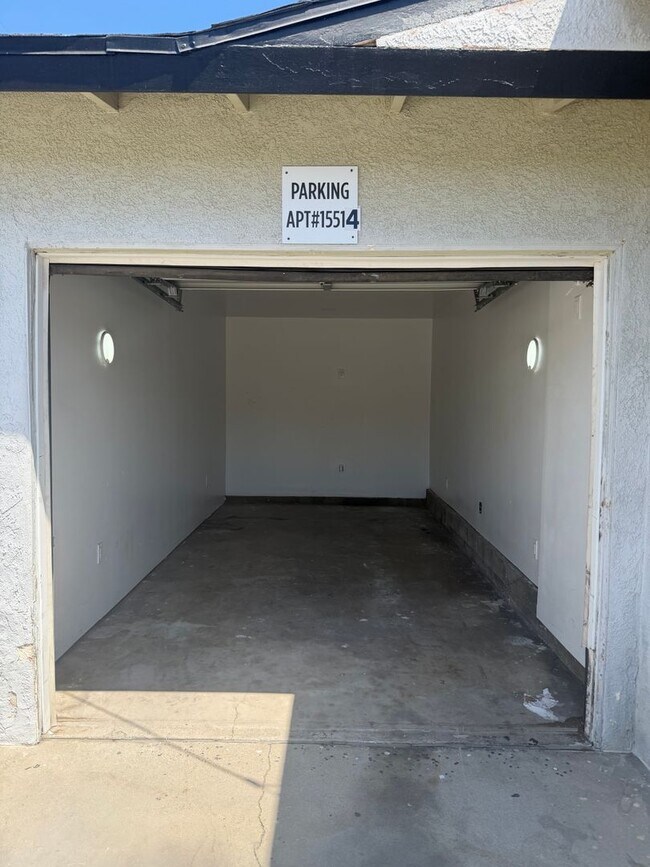 Building Photo - 15512 S White Ave