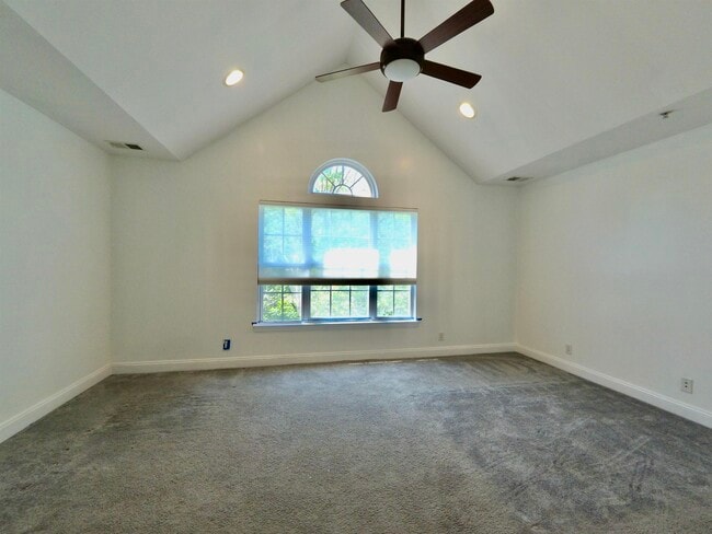 Building Photo - 49 Mallard Pl