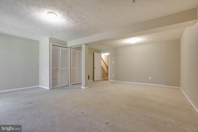 Building Photo - 3274 Halcyon Ct