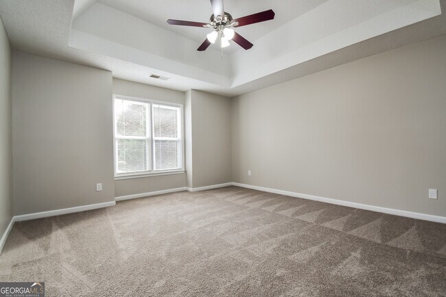 Building Photo - 3 Dene Dr