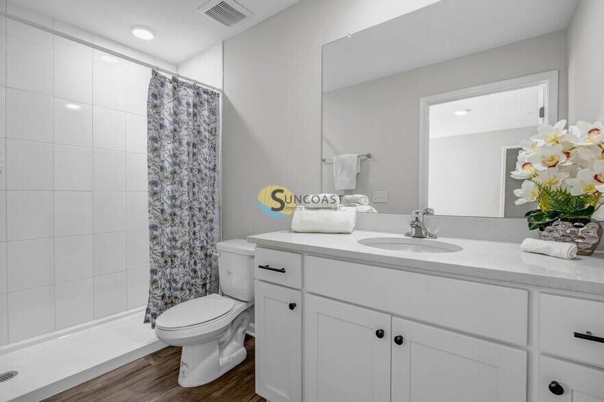 Building Photo - 1516 Yelford Cir