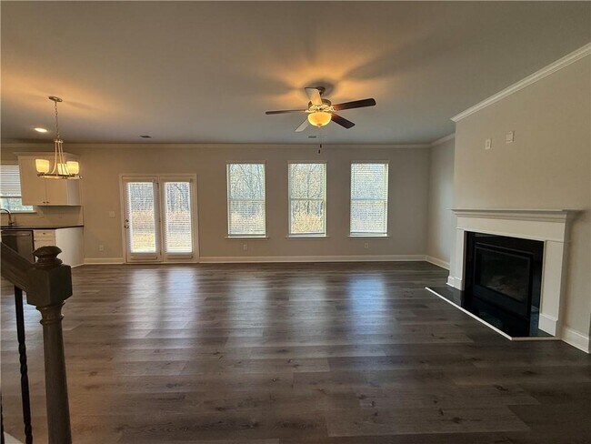 Building Photo - 345 Hellen Vly Dr