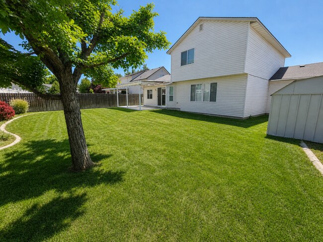 Building Photo - Spacious Home with 3-Car Garage, Two Living Areas & Covered Patio
