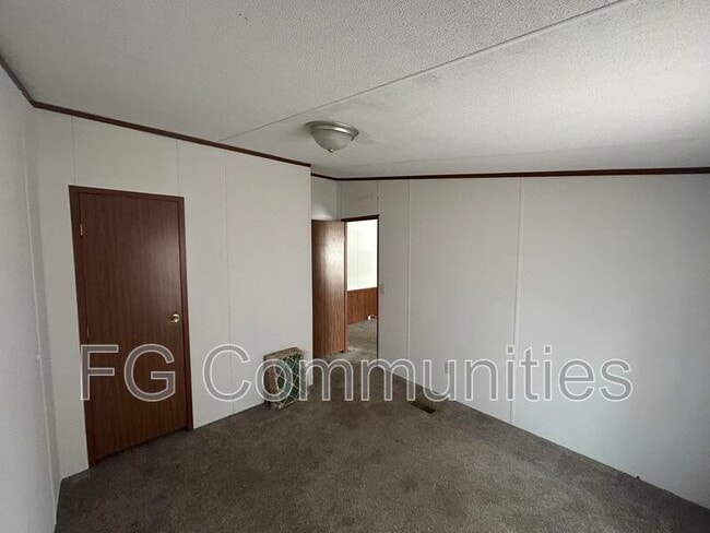 Building Photo - 141 Sunnybrook Ln