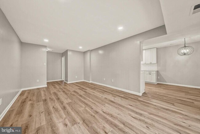Building Photo - 2045 Royal Fern Ct