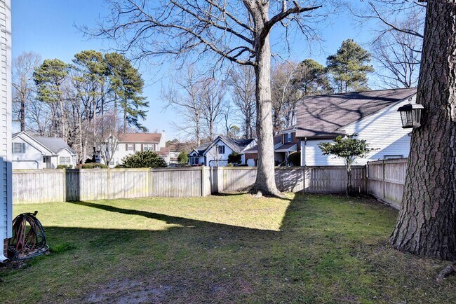 Building Photo - Great Corner Lot in Kiln Creek