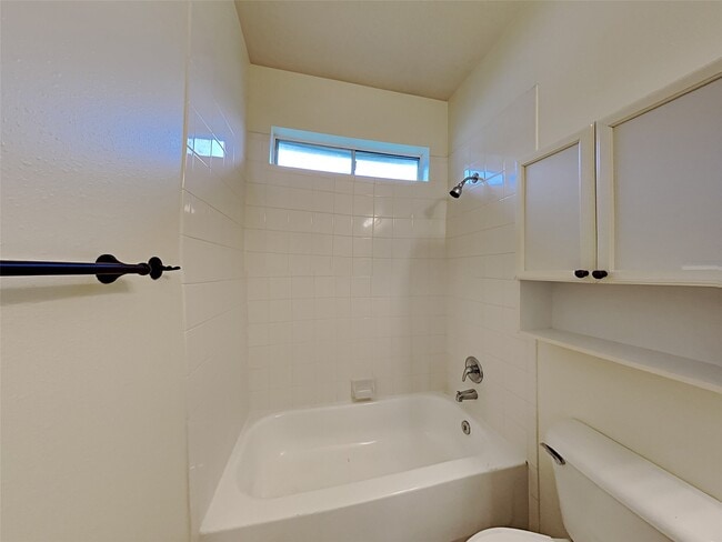 Building Photo - 534 Starkstone Ct