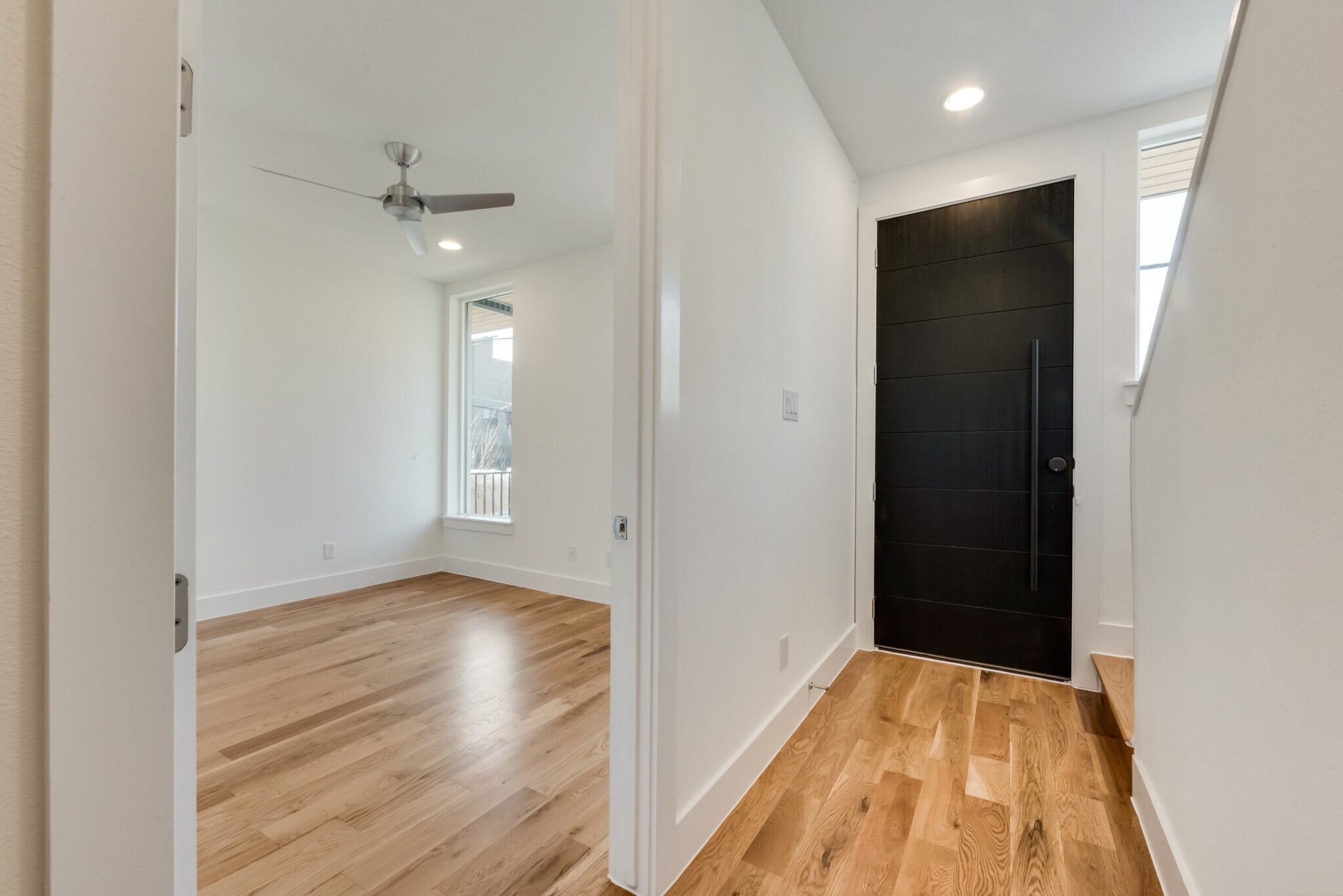 Building Photo - 1906 Annex Ave