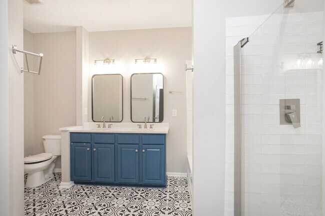 Building Photo - 7277 Charlotte Pike