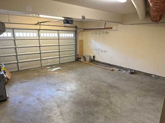 Building Photo - 4530 W Walnut St